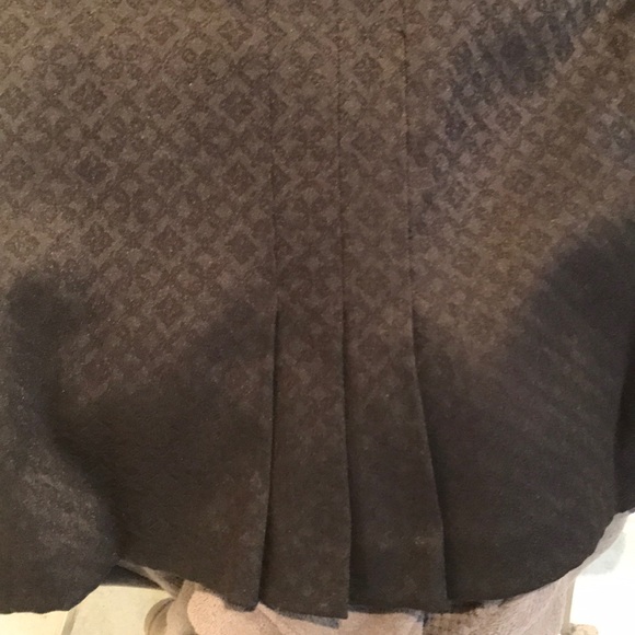 Tahari 2pc suit - Picture 4 of 4